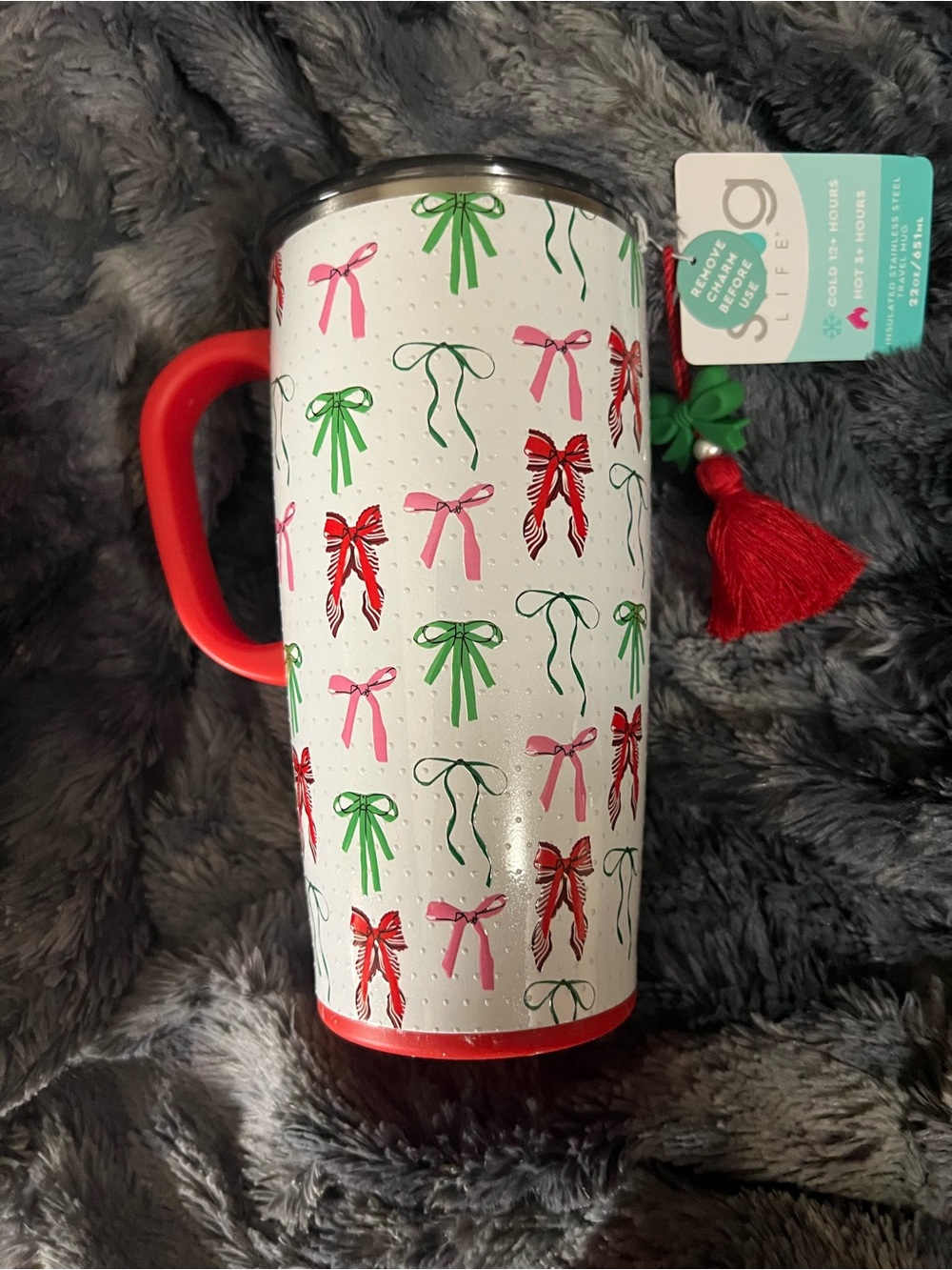 NWT 22oz travel mug swig Christmas bows